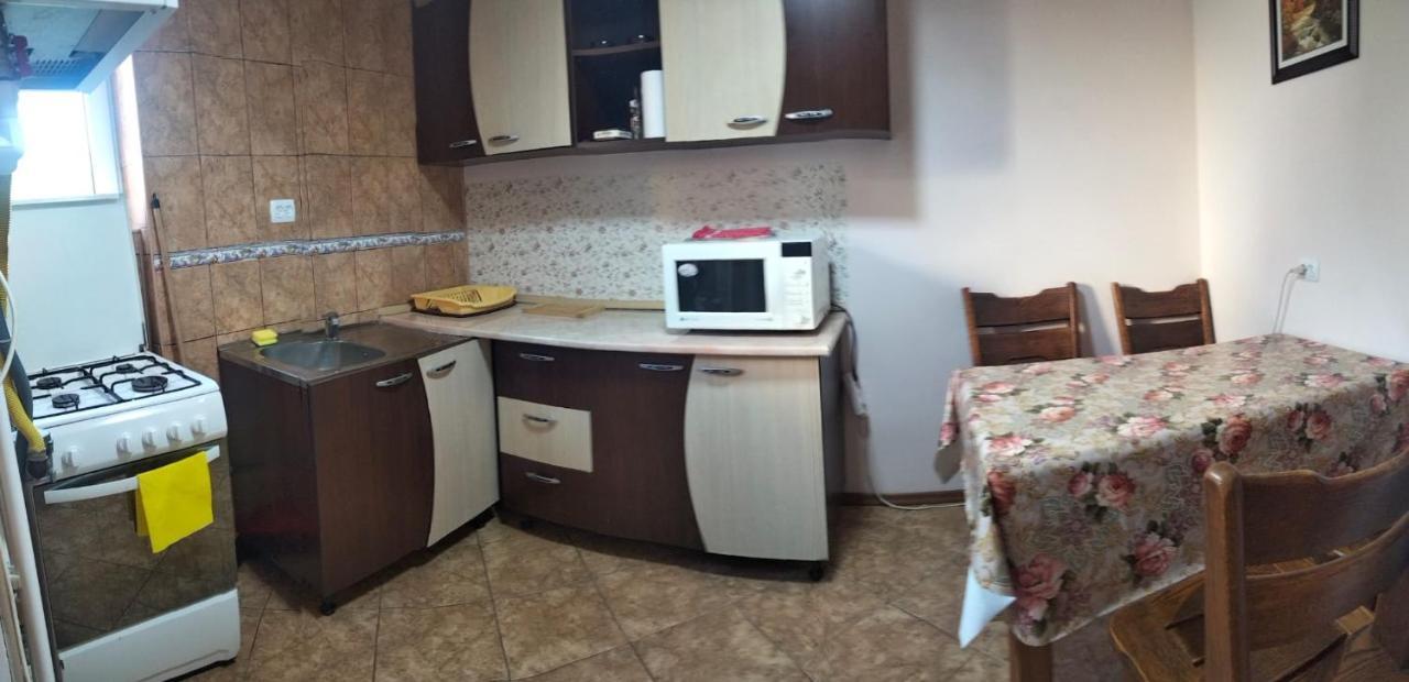 הוילה אזוגה Casa Crivimex מראה חיצוני תמונה